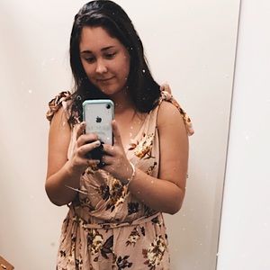 Meet your Posher, Becca